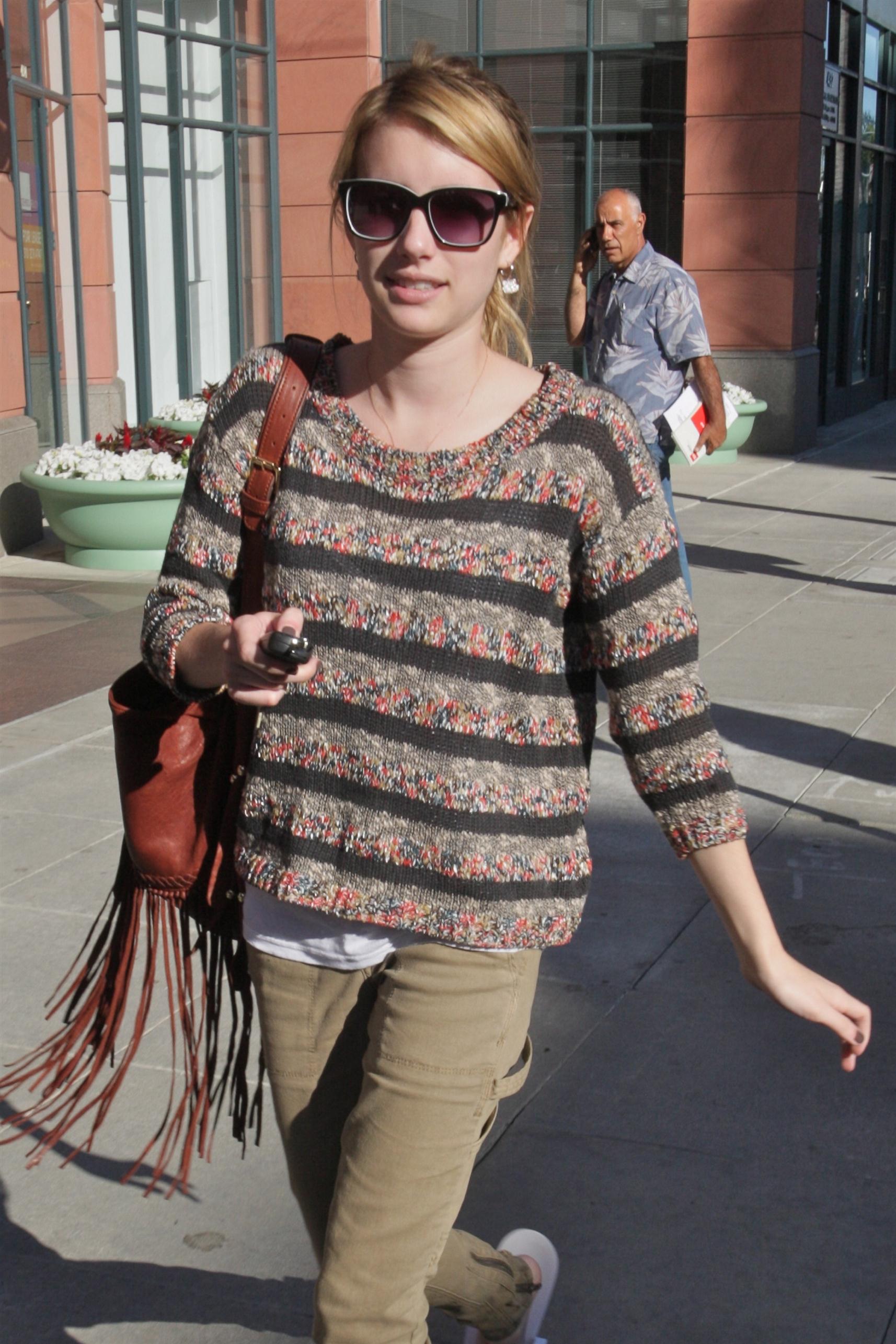 Emma Roberts leaving a nail salon in Beverly Hills photos | Picture 63949